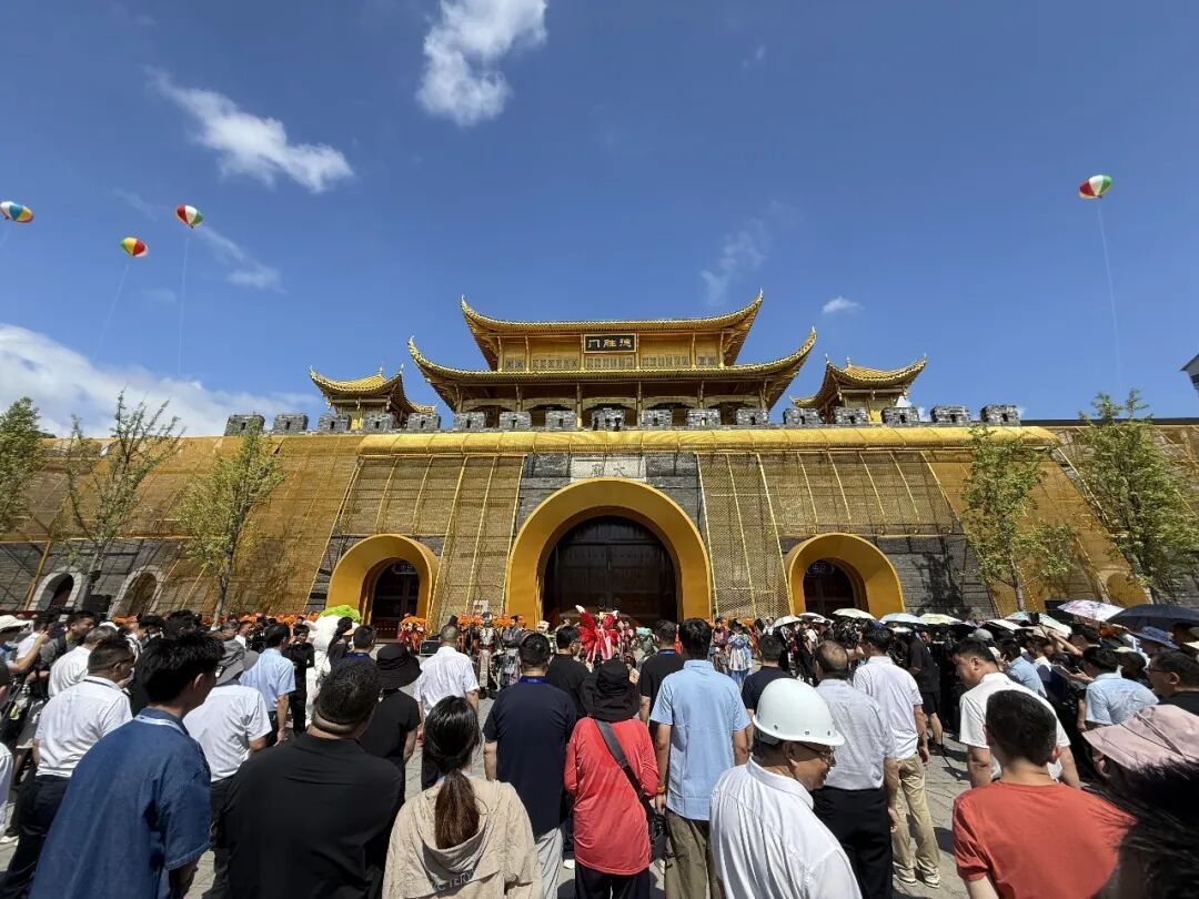 张家界大庸古城焕新开业