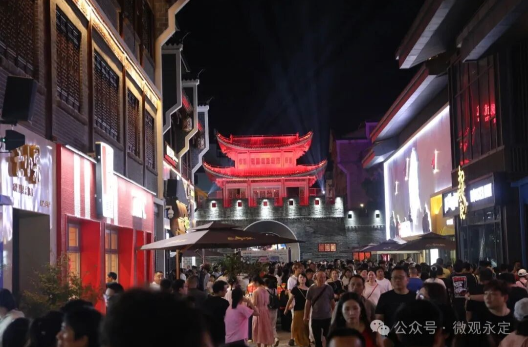 大庸古城的夜，根本逛不完